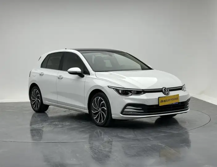 Volkswagen Golf 2023 Model 280TSI DSG Pro – фото 3
