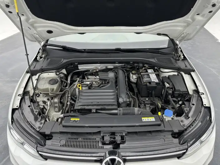 Volkswagen Golf 2023 Model 280TSI DSG Pro – фото 10