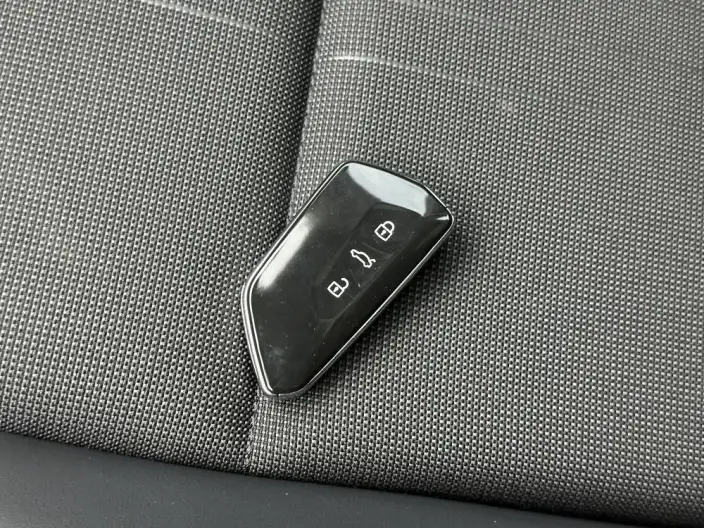 Volkswagen Golf 2023 Model 280TSI DSG Pro – фото 11