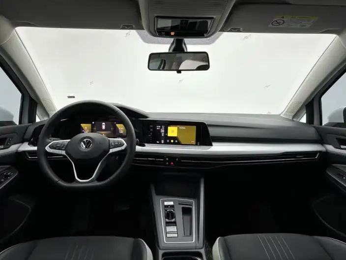 Volkswagen Golf 2023 Model 280TSI DSG Pro – фото 14