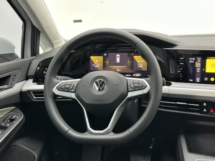 Volkswagen Golf 2023 Model 280TSI DSG Pro – фото 16