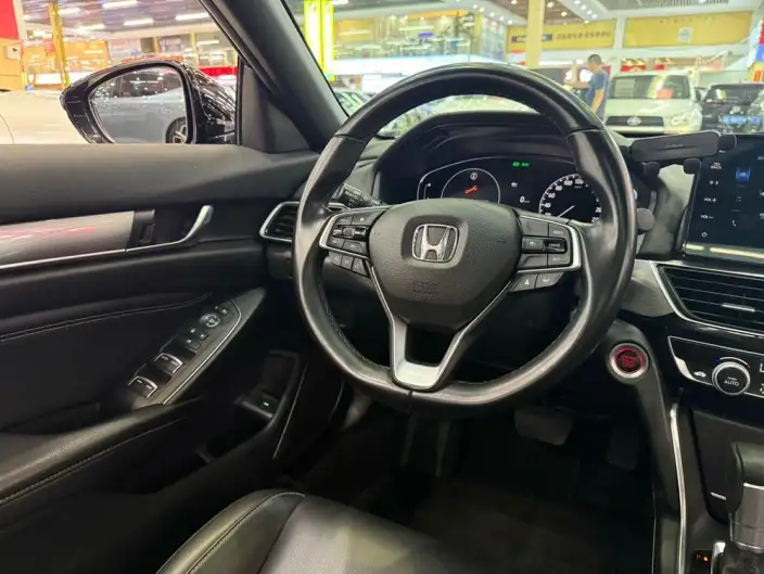 Honda INSPIRE 2022 Model 260TURBO Exquisite Edition – фото 12