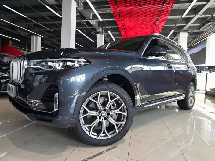 BMW X7 2021 Model xDrive40i Leading Model Luxury Set – фото 9