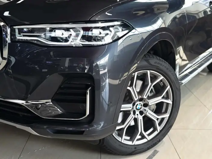 BMW X7 2021 Model xDrive40i Leading Model Luxury Set – фото 11