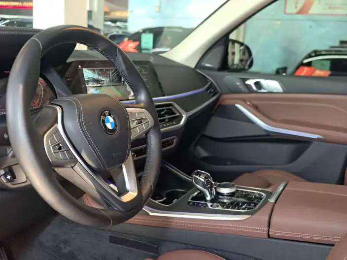 BMW X7 2021 Model xDrive40i Leading Model Luxury Set – фото 19