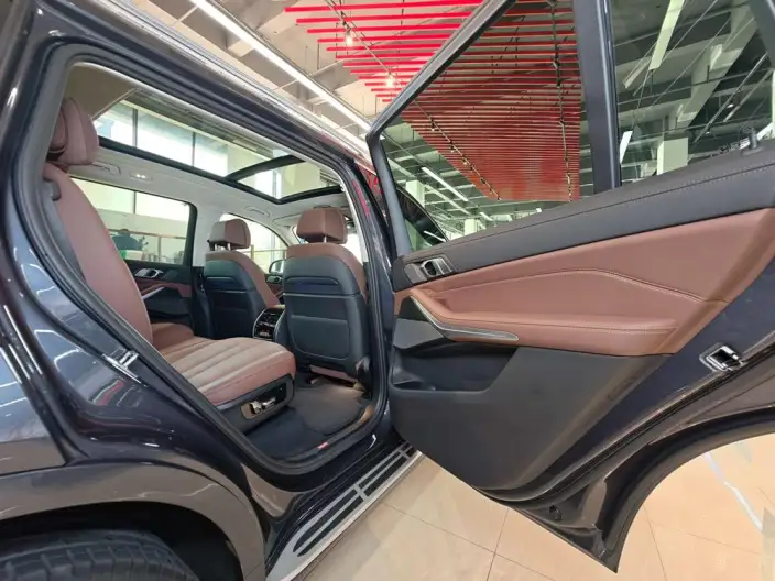 BMW X7 2021 Model xDrive40i Leading Model Luxury Set – фото 30