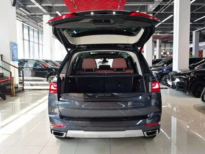BMW X7 2021 Model xDrive40i Leading Model Luxury Set – фото 39
