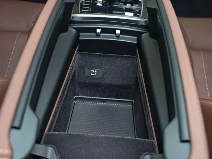 BMW X7 2021 Model xDrive40i Leading Model Luxury Set – фото 41