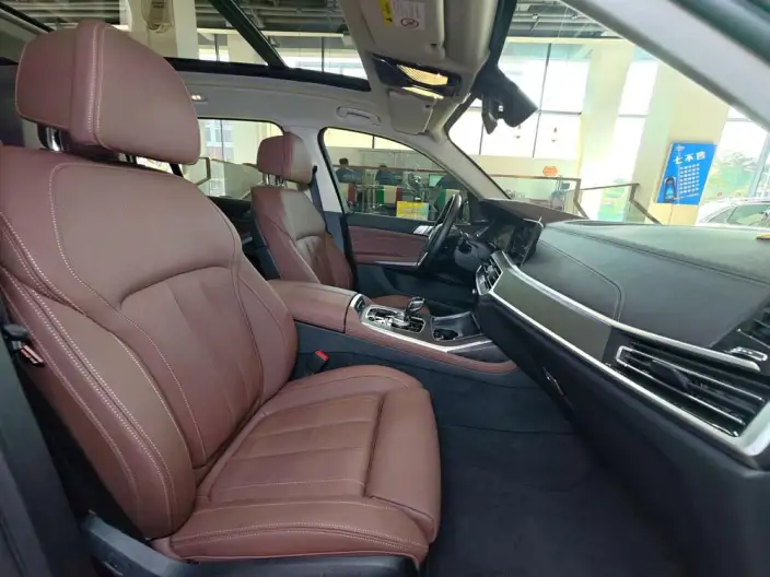 BMW X7 2021 Model xDrive40i Leading Model Luxury Set – фото 42