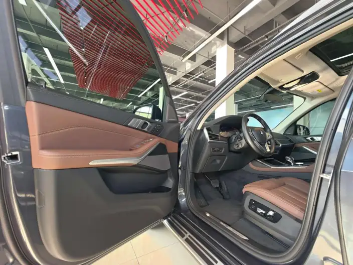 BMW X7 2021 Model xDrive40i Leading Model Luxury Set – фото 43