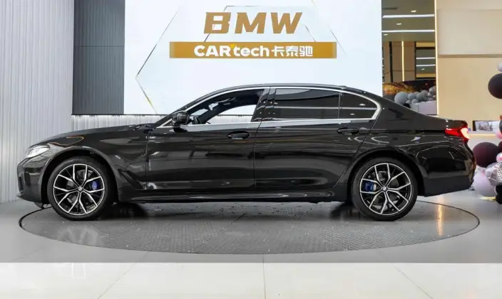BMW 5 Series 2021 Model 530Li Exclusive Model M Sports Set – фото 3