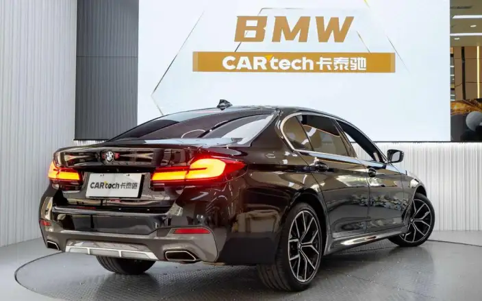 BMW 5 Series 2021 Model 530Li Exclusive Model M Sports Set – фото 6