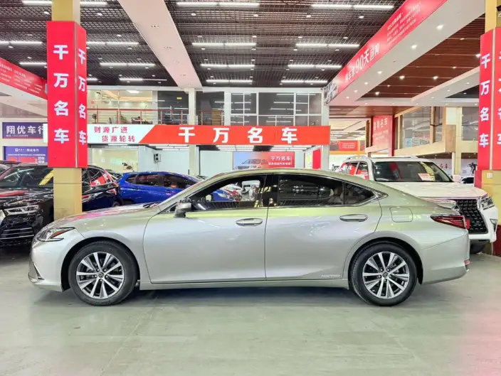 Lexus ES 2020 Model 300h Superior Edition China VI – фото 3