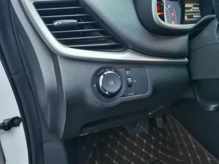 Chevrolet Corolla 2020 Model Mild Hybrid RS 330T Automatic Enjoy Edition – фото 25