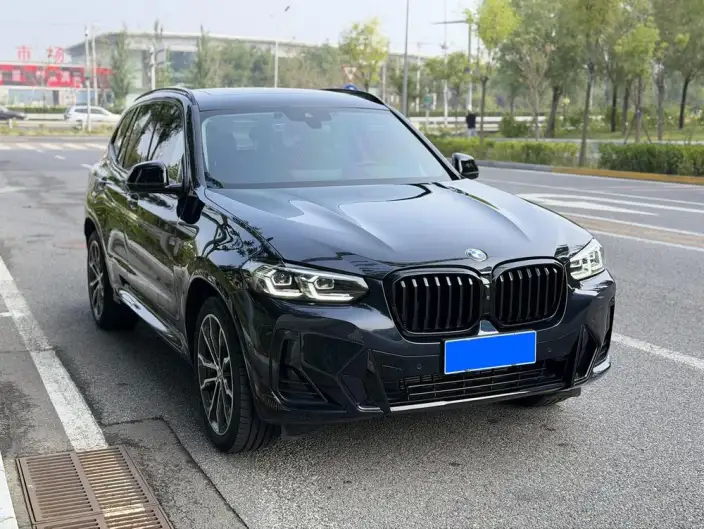 BMW X3 2023 Model xDrive30i Leading Model M Night Set – фото 3