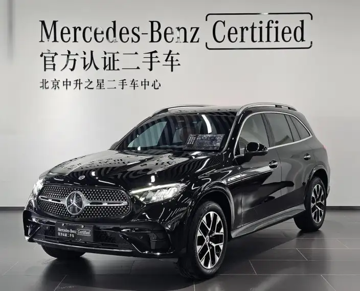 Mercedes-Benz GLC 2024 Model GLC 260 L 4MATIC Luxury Model 5 seat – фото 1
