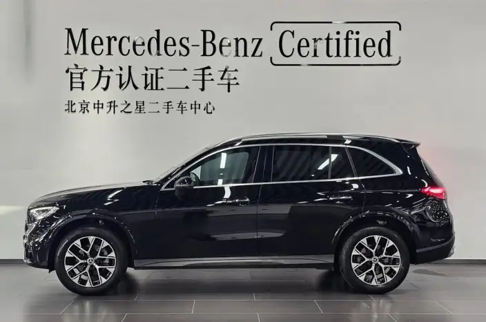 Mercedes-Benz GLC 2024 Model GLC 260 L 4MATIC Luxury Model 5 seat – фото 3