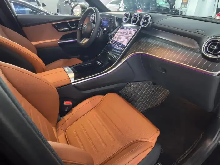 Mercedes-Benz GLC 2024 Model GLC 260 L 4MATIC Luxury Model 5 seat – фото 6