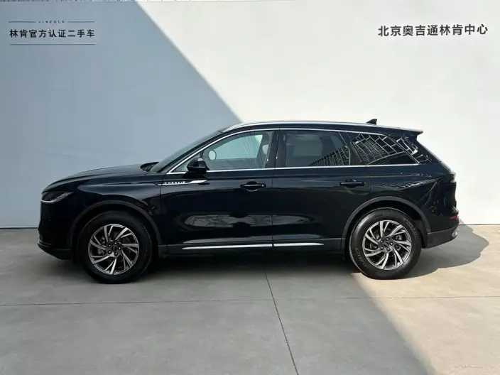 Lincoln Corsair 2024 Model 2.0T 2WD Exclusive Edition – фото 3