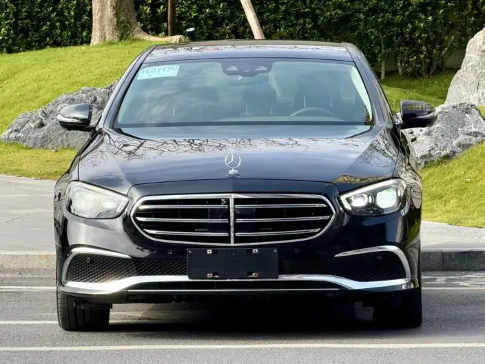 Mercedes-Benz E-Class 2021 Model E 300 L Noble Model sedan – фото 2