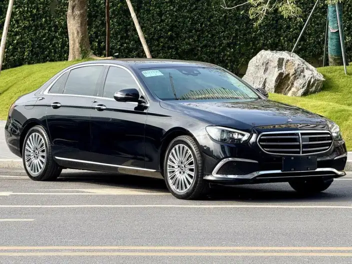 Mercedes-Benz E-Class 2021 Model E 300 L Noble Model sedan – фото 3