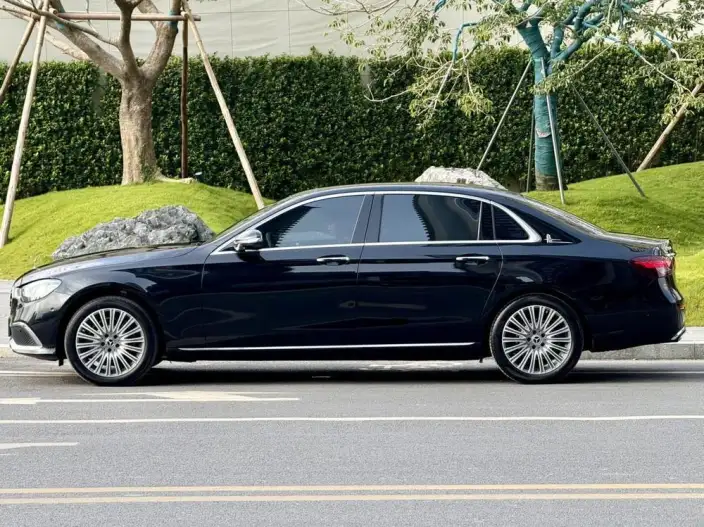 Mercedes-Benz E-Class 2021 Model E 300 L Noble Model sedan – фото 4