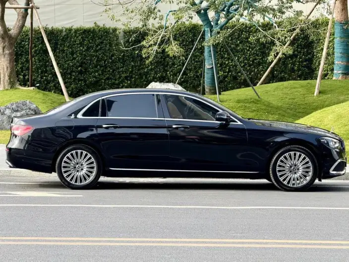 Mercedes-Benz E-Class 2021 Model E 300 L Noble Model sedan – фото 8