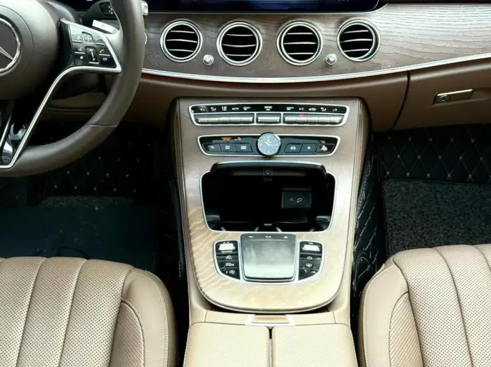 Mercedes-Benz E-Class 2021 Model E 300 L Noble Model sedan – фото 11