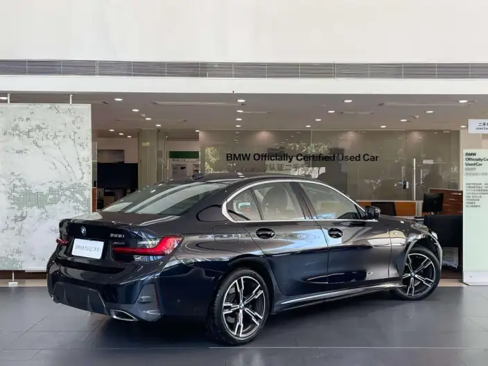 BMW 3 Series 2023 Model 325i M Sports Set – фото 5