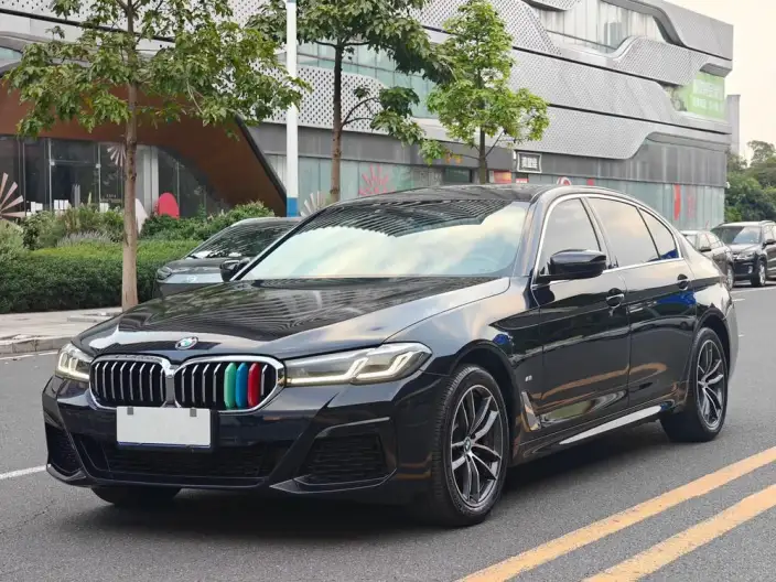 BMW 5 Series 2022 Model Facelift II 525Li M Sports Set – фото 1