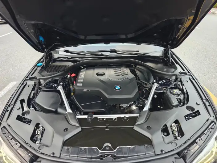 BMW 5 Series 2022 Model Facelift II 525Li M Sports Set – фото 8