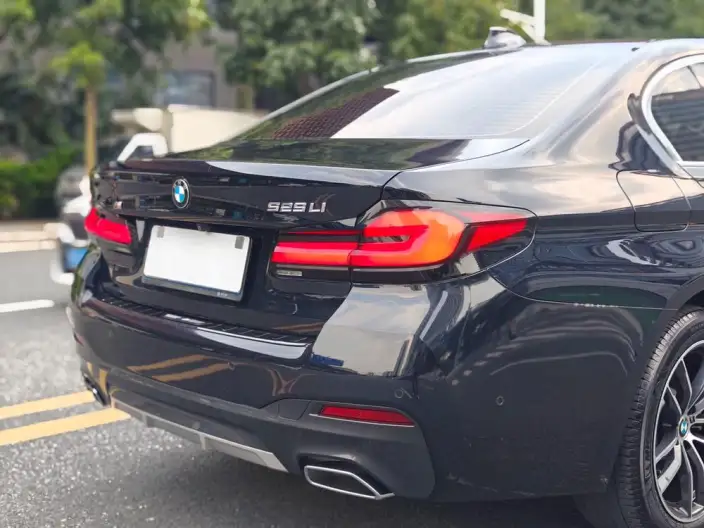 BMW 5 Series 2022 Model Facelift II 525Li M Sports Set – фото 12