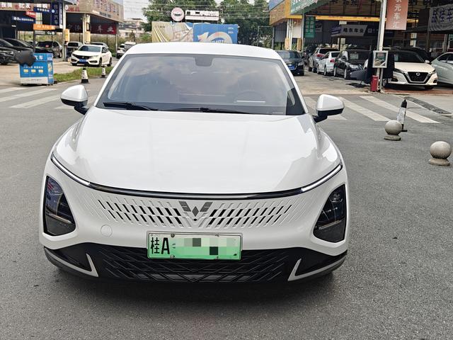 Wuling Starlight PHEV 2023 150 Advanced – фото 2