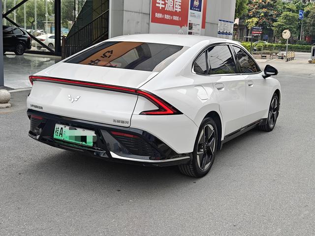 Wuling Starlight PHEV 2023 150 Advanced – фото 7