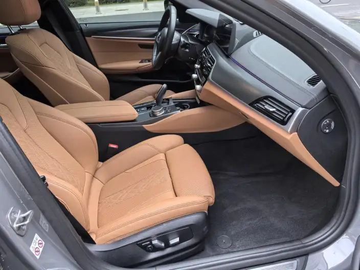 BMW 5 Series Imported 2021 Model 525i M Sports Set – фото 9