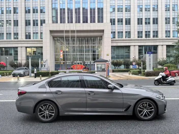 BMW 5 Series Imported 2021 Model 525i M Sports Set – фото 17