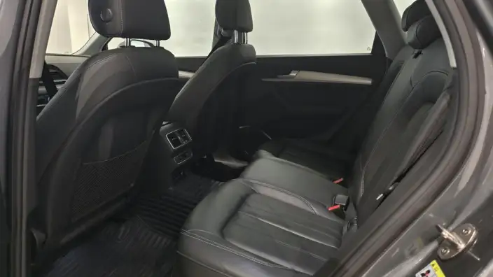 Audi Q5L 2020 Model 40 TFSI Rong Xiang Fashion Model – фото 10