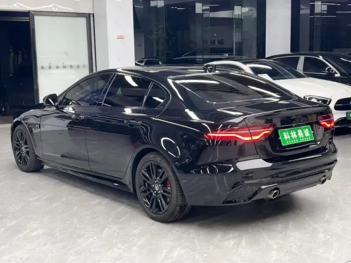 Jaguar XE L 2025 Model 2.0T 250PS R-DYNAMIC 90th Anniversary Collector Edition Edition – фото 5