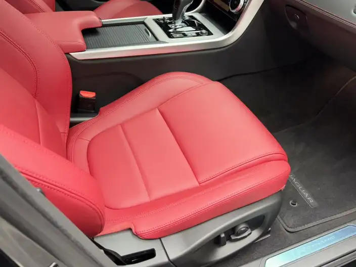 Jaguar XE L 2025 Model 2.0T 250PS R-DYNAMIC 90th Anniversary Collector Edition Edition – фото 11