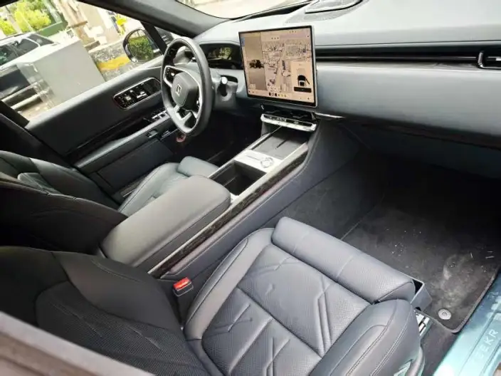 ZEEKR 9X 2025 Model Hyper Edition 70kWh VI seat – фото 10
