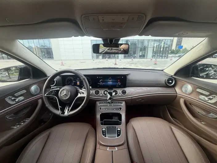 Mercedes-Benz E-Class 2021 Model E 300 L Luxury Model sedan – фото 14