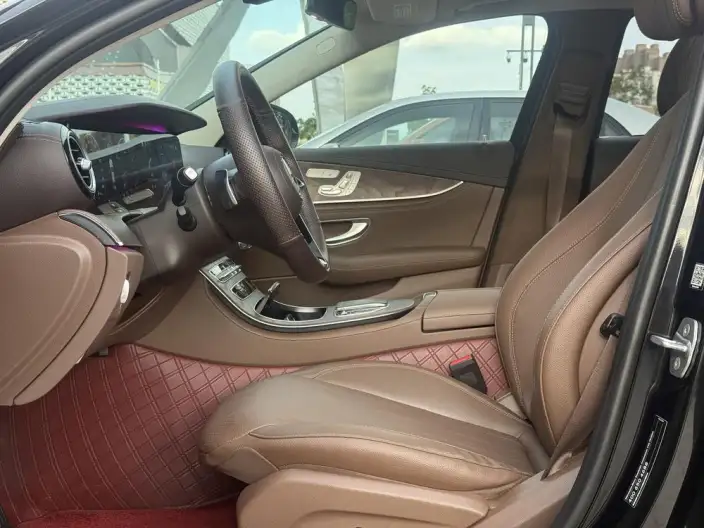 Mercedes-Benz E-Class 2021 Model E 300 L Luxury Model sedan – фото 24
