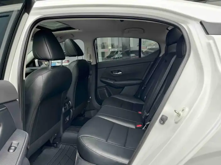 Nissan Sylphy 2023 Model 1.6L CVT Yuexiang Edition – фото 9