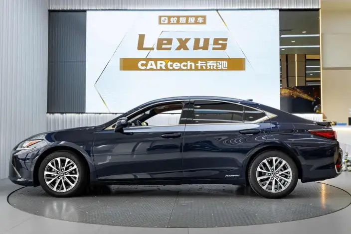 Lexus ES 2021 Model 300h Superior Edition – фото 3