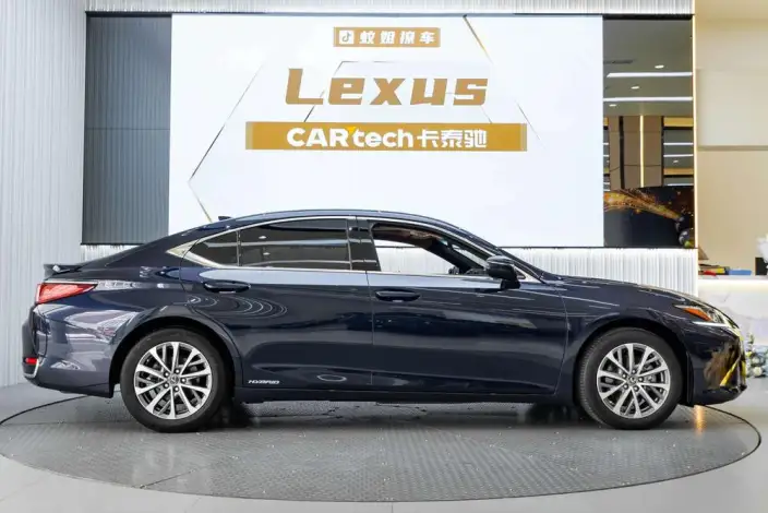 Lexus ES 2021 Model 300h Superior Edition – фото 7
