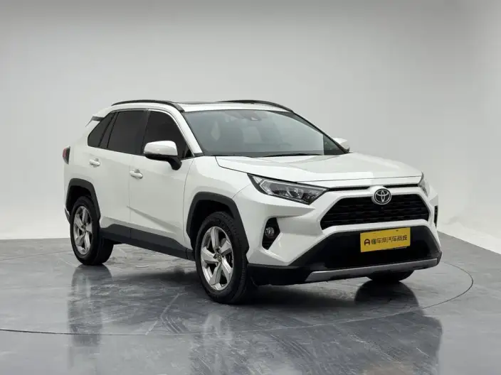 Toyota RAV4 2020 Model 2.0L CVT 2WD Fashion edition – фото 3