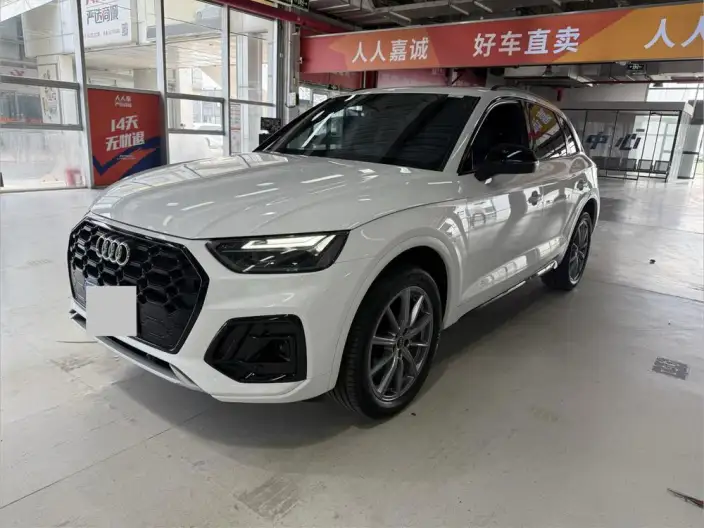 Audi Q5L 2024 Model 40TFSI Luxury Dynamic Model – фото 1