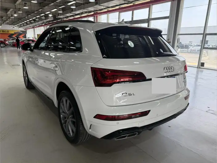 Audi Q5L 2024 Model 40TFSI Luxury Dynamic Model – фото 5