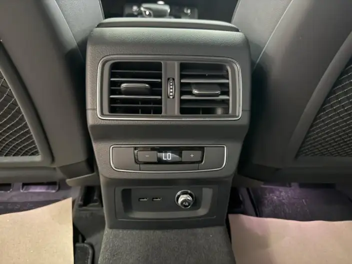 Audi Q5L 2024 Model 40TFSI Luxury Dynamic Model – фото 14