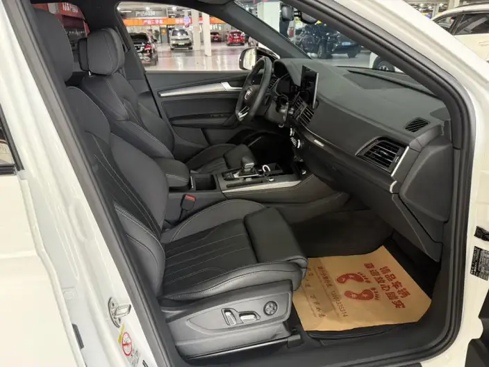 Audi Q5L 2024 Model 40TFSI Luxury Dynamic Model – фото 18